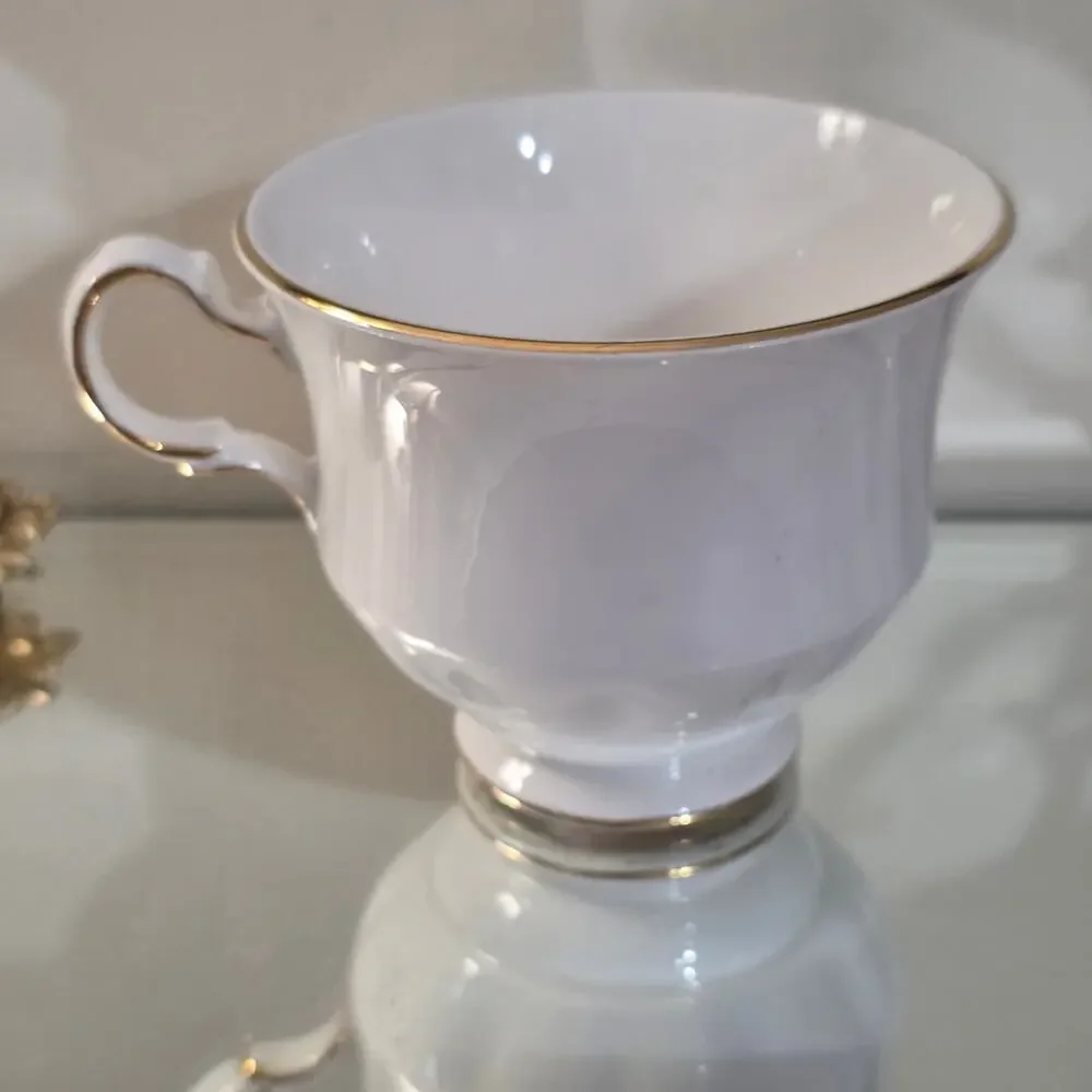 Vintage Avon Pink Roses Fine Bone China Teacup England Gold Trim Floral Cup